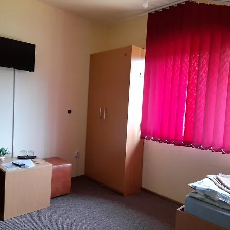 Casa Cu Flori Barsau